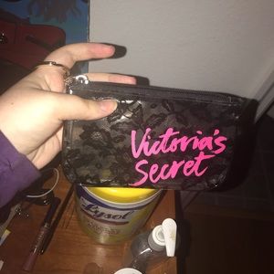 cute victoria’s secret pouch